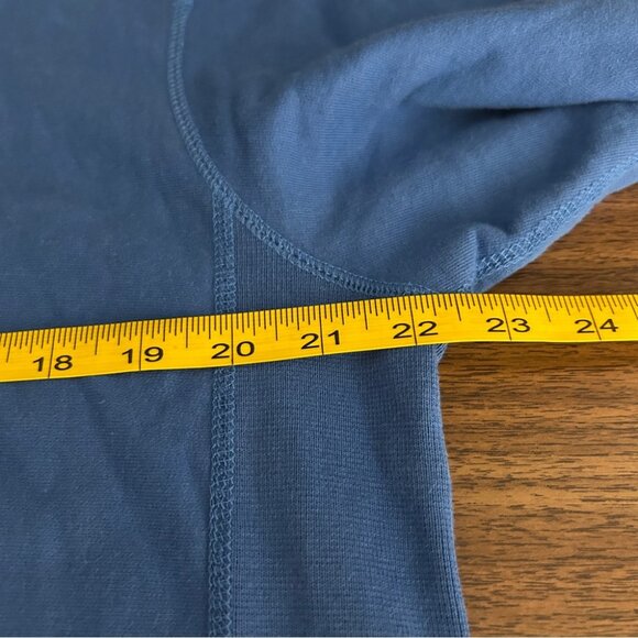 ❤️ Rare Raised By Wolves Two-Tone Hoodie in Blue and Mint Size M - Picture 8 of 10